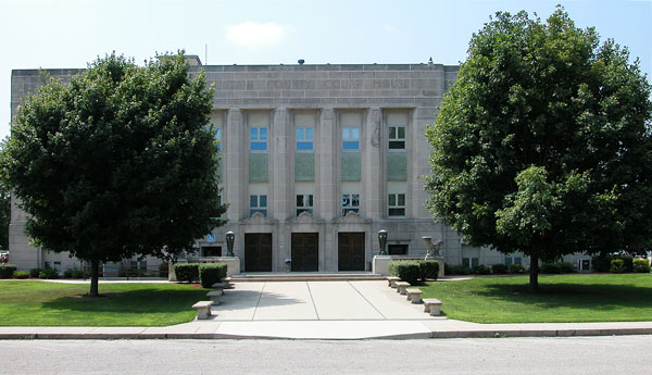 There was a car in front of this courthouse! 