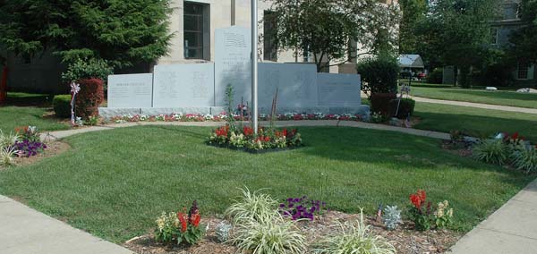 monument0208