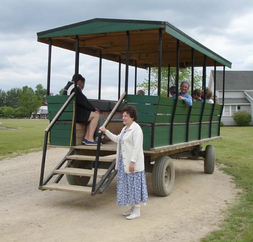 18amishtourwagon0934