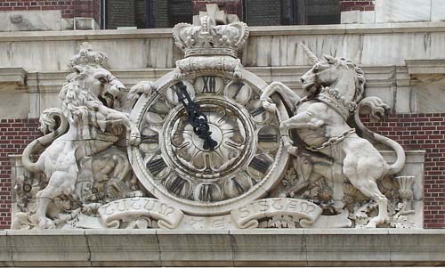 19royalins0136